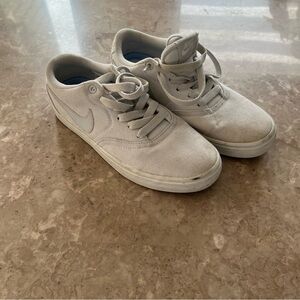 Nike SB White Sneakers size 6